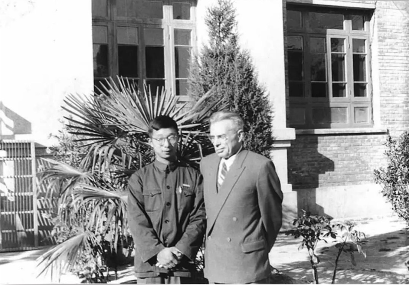 8b27ebf466464fefbc7ed8b0eb62ea88.jpg 8b27ebf466464fefbc7ed8b0eb62ea88.jpg